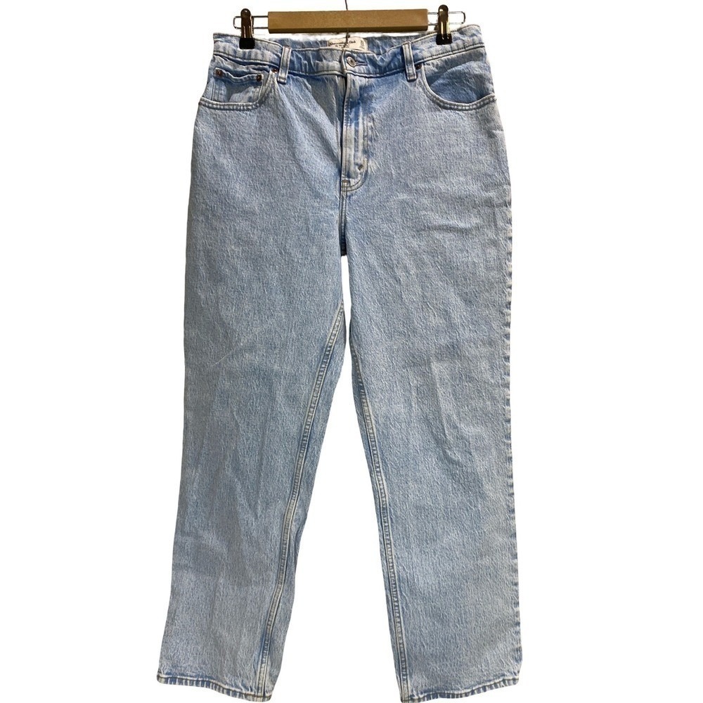 Abercrombie & Fitch 90s Straight Ultra High-Rise Jeans Light Wash Size‎ 31-12 s